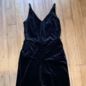 Banana Republic Romper
It comes with the string